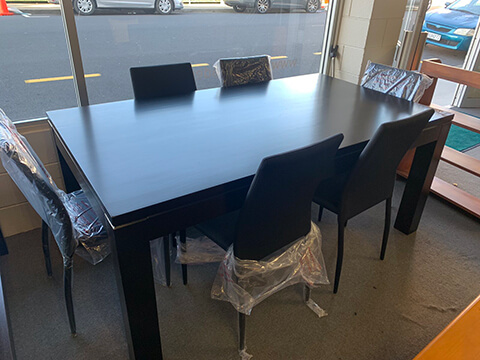 Dining Table with 6 chairs
